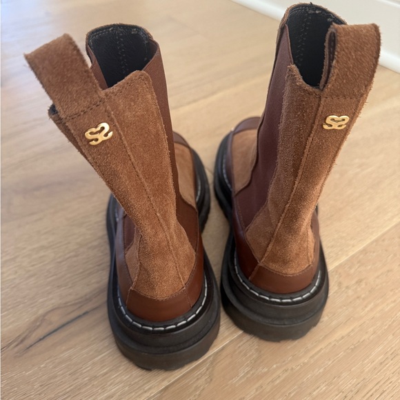 Sandro - Leather and suede boots with notched
sole - Picture 4 of 9